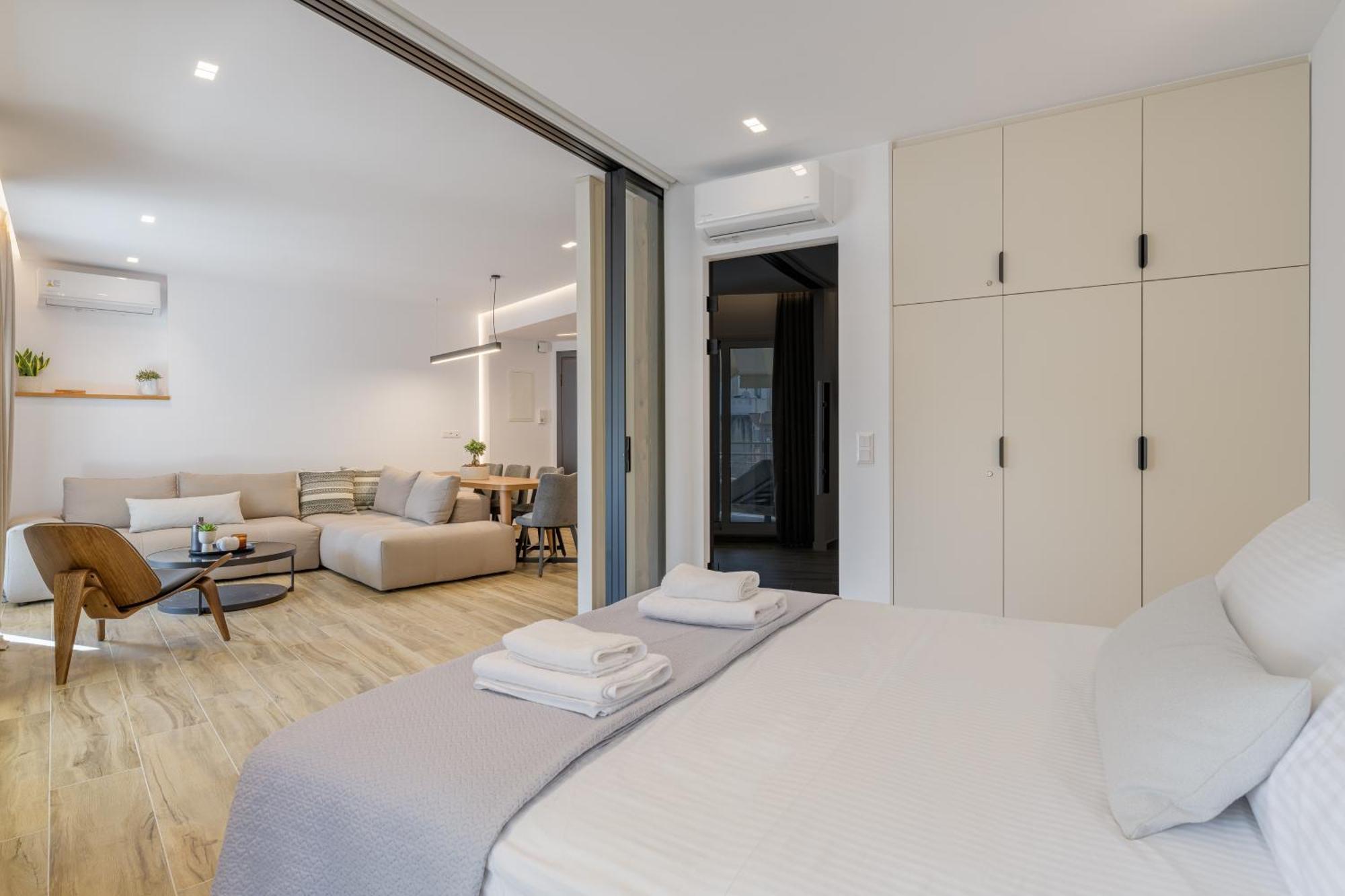 Central Sunny Loft With Plunge Pool Атина Екстериор снимка