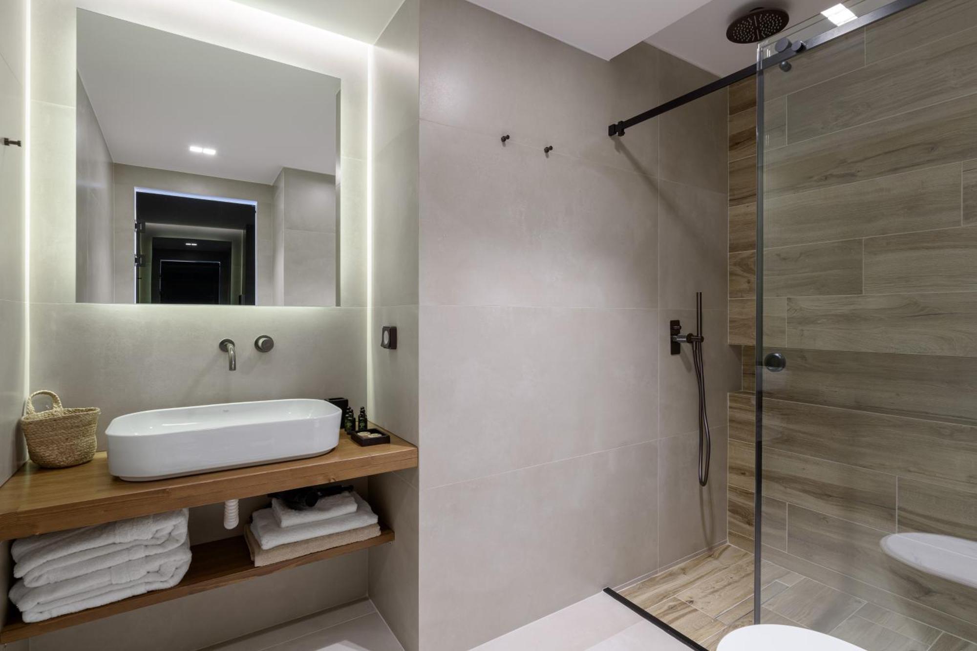 Central Sunny Loft With Plunge Pool Атина Екстериор снимка